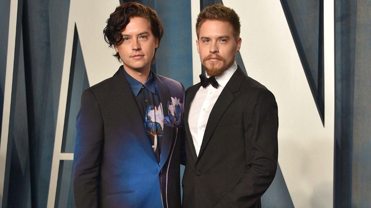 Image Of Dylan and Cole Sprouse