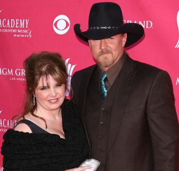 wife trace adkins wife trace adkins