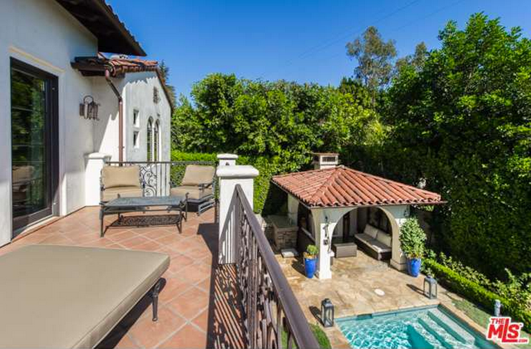 21 Photos Inside Ashley Tisdale’s Home — On Sale For 2.599 Million