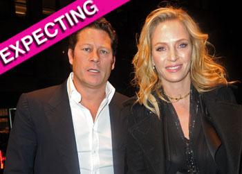 //uma thurman pregnant boyfriend splash