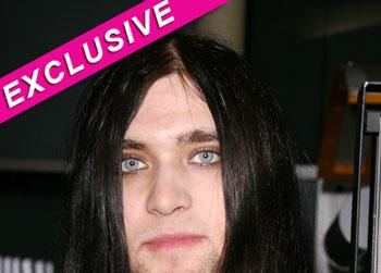 //weston_cage_ _splashnews