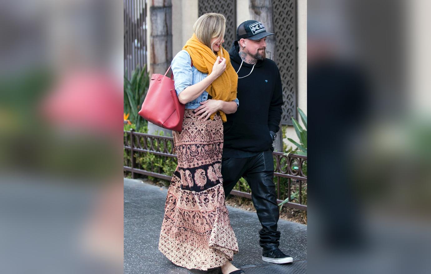 Cameron Diaz Pregnant At 45 — See The Bombshell Bump Photos 4983