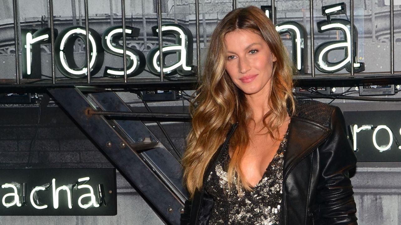 Image of According to author Lars Anderson, Tom Brady's desire to continue his football career caused issues in his marriage to Gisele Bündchen.