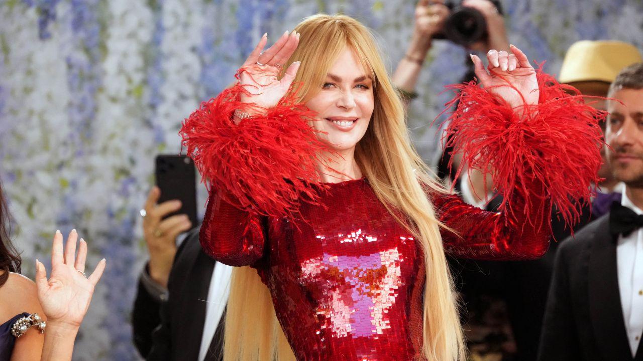 image of Nicole Kidman appeared smitten with Michael Reinstein during their reported romantic getaway in Portofino, Italy.