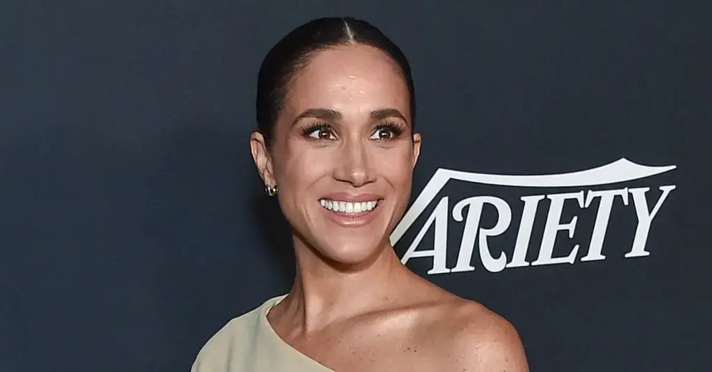 meghan markle palace meltdown kensington life windsor prison