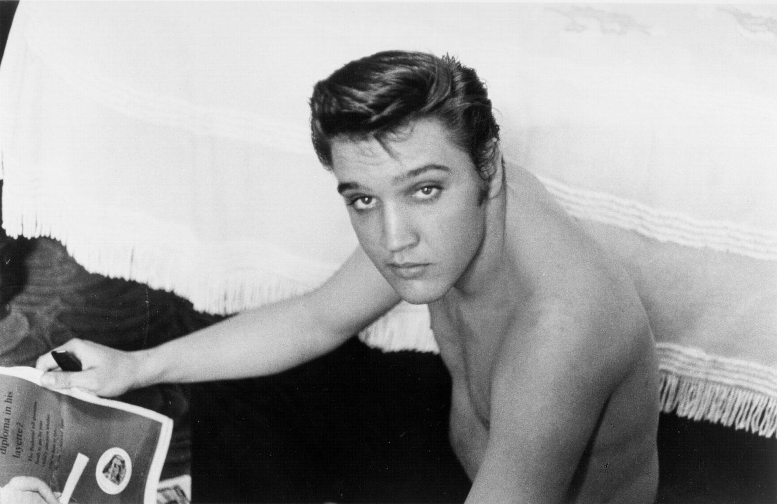 Elvis Presley's Dark Side Revealed: His Secret Hell Of Porn, Drugs ...