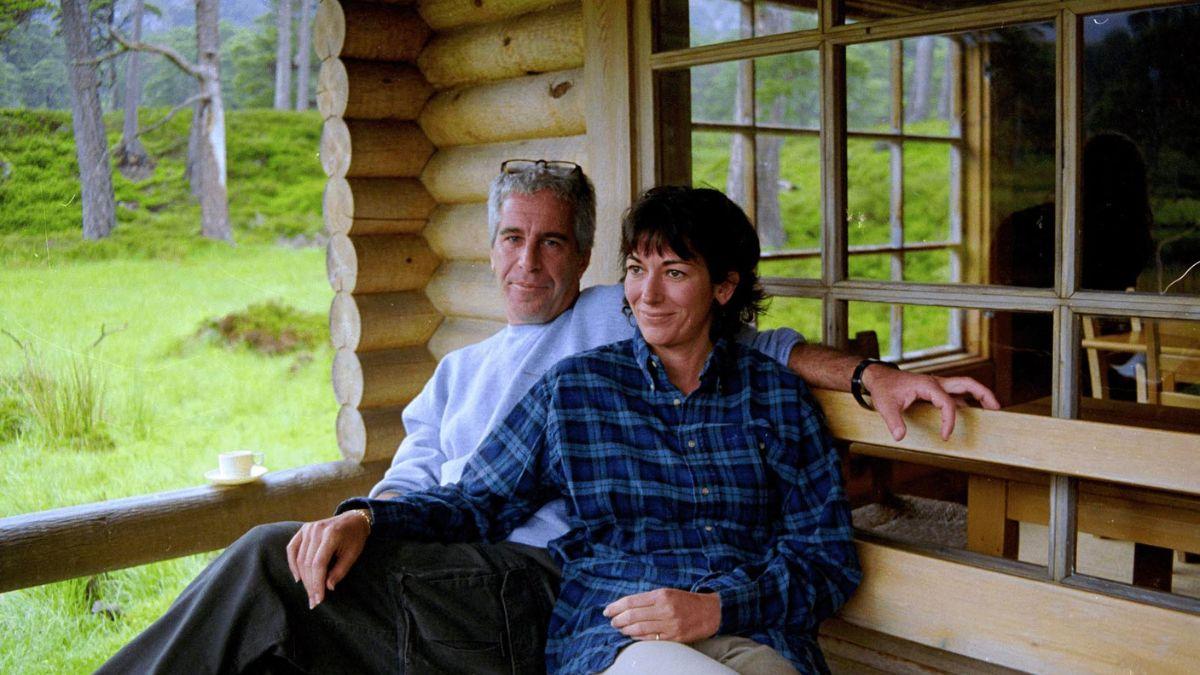 Photo of Jeffrey Epstein and Ghislaine Maxwell