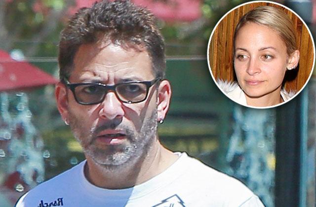 Millionaire Nicole Richie's Biological Dad Scraping By!