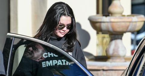 Selena Gomez Ends 2018 Healthy And Strong After Rehab Stint