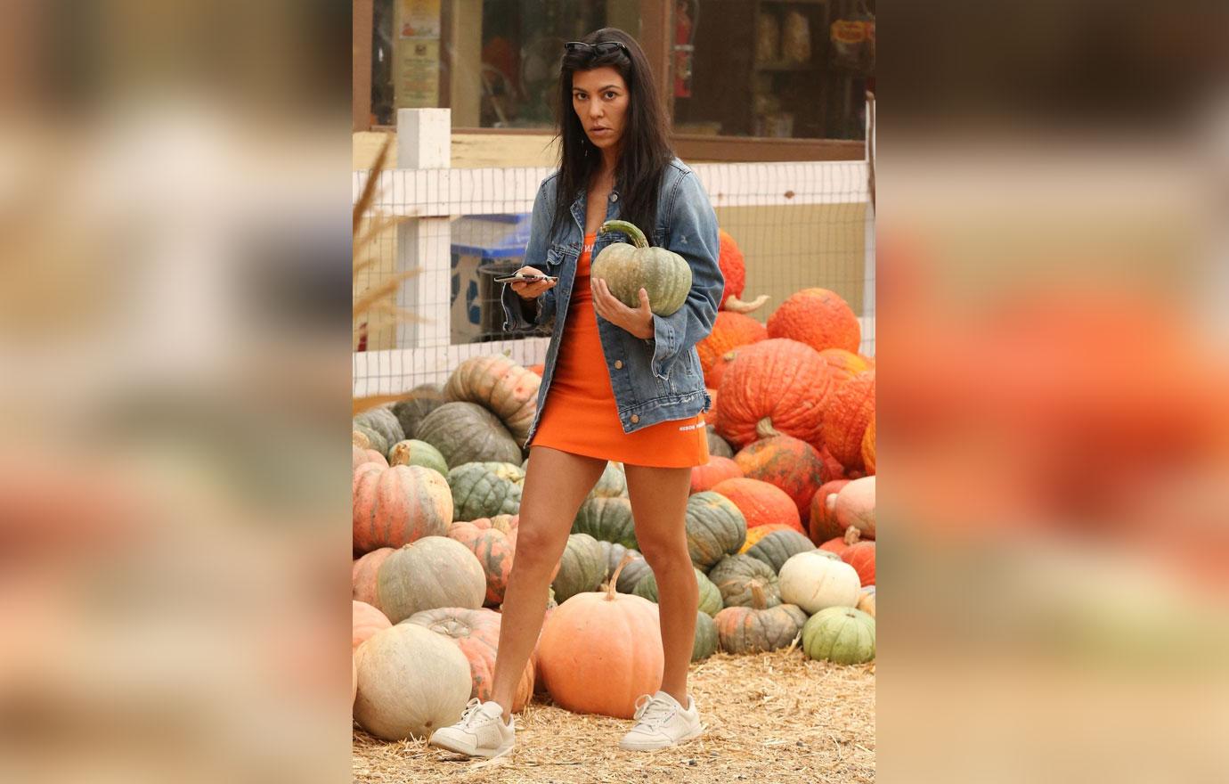 Kourtney-Kardashian-mini-dress-pumpkin-picking