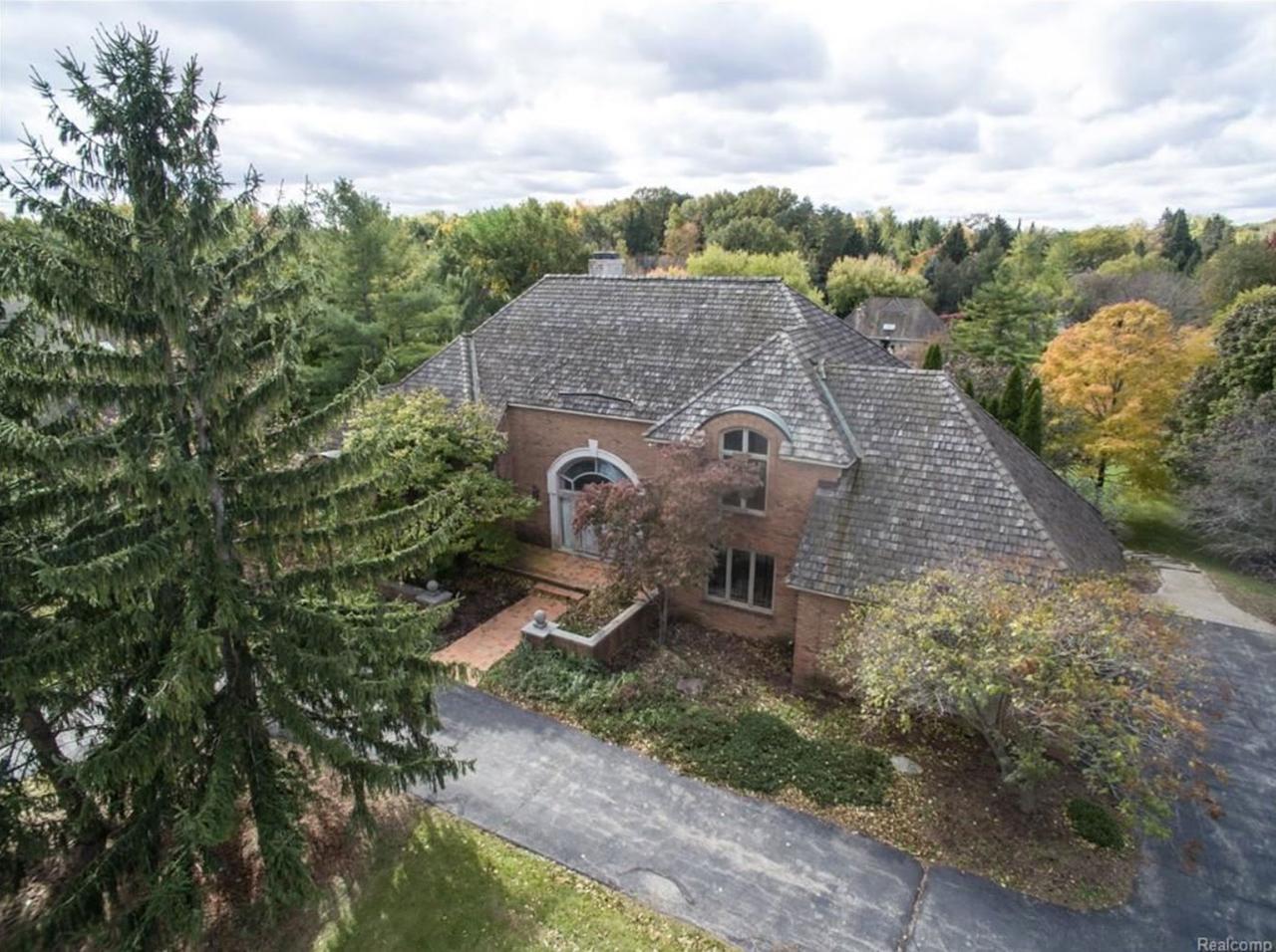 Aretha Franklin’s Michigan Home For Sale