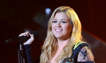 // singer kelly clarkson onstage at vh divas gettyimages