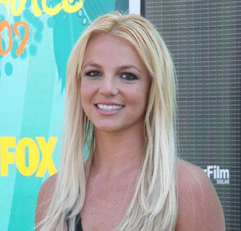 Britney Spears Twitter Chat With Fans: I'm A Boring Homebody
