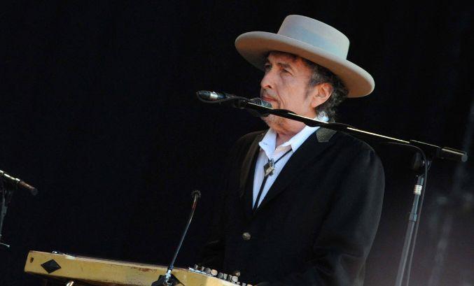 bob dylan desperate to find love again