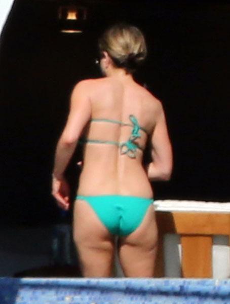 //jennifer aniston cabo bikini