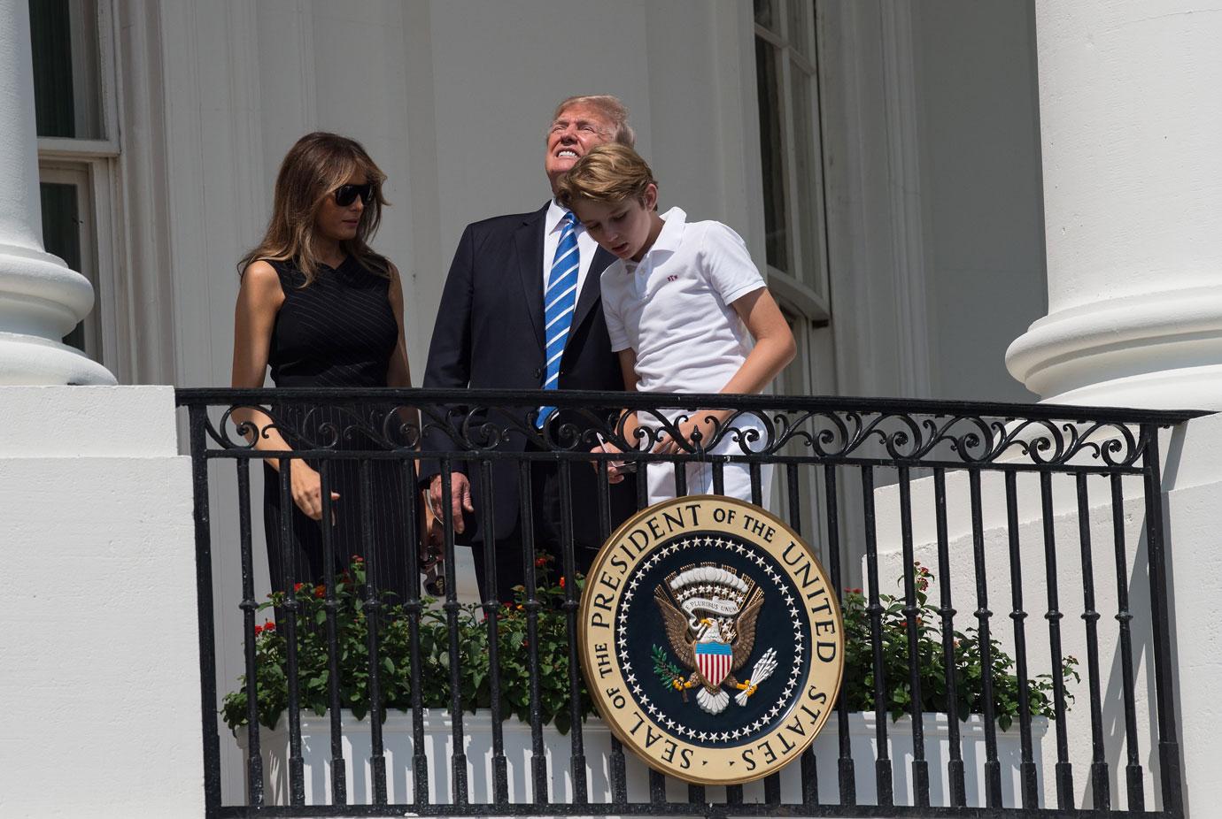 donald trump solar eclipse no glasses