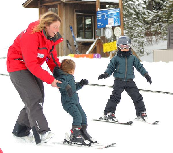 Kourtney Kardashian Scott Disick Ski