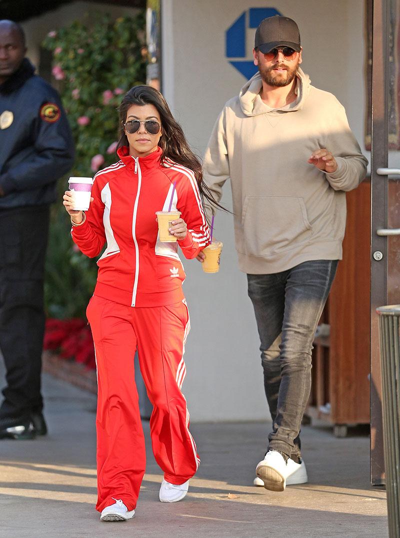 //kourtney kardashian scott disick together pregnant