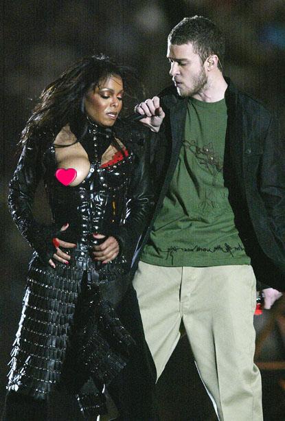 //janet jackson wardrobe malfunctions on stage