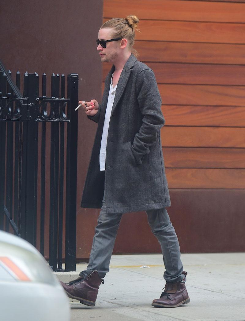 Macaulay Culkin Photos -- Smoking After Rehab & Methadone Treatment