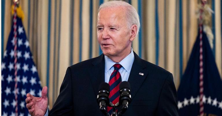 Joe Biden Had Secret Note Cards to Remind Him Who Important People Were