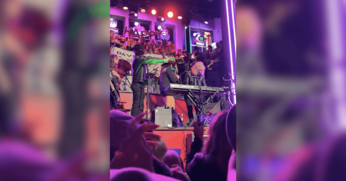 kid rock storms off stage at jon bon jovis bar after cursing at crowd