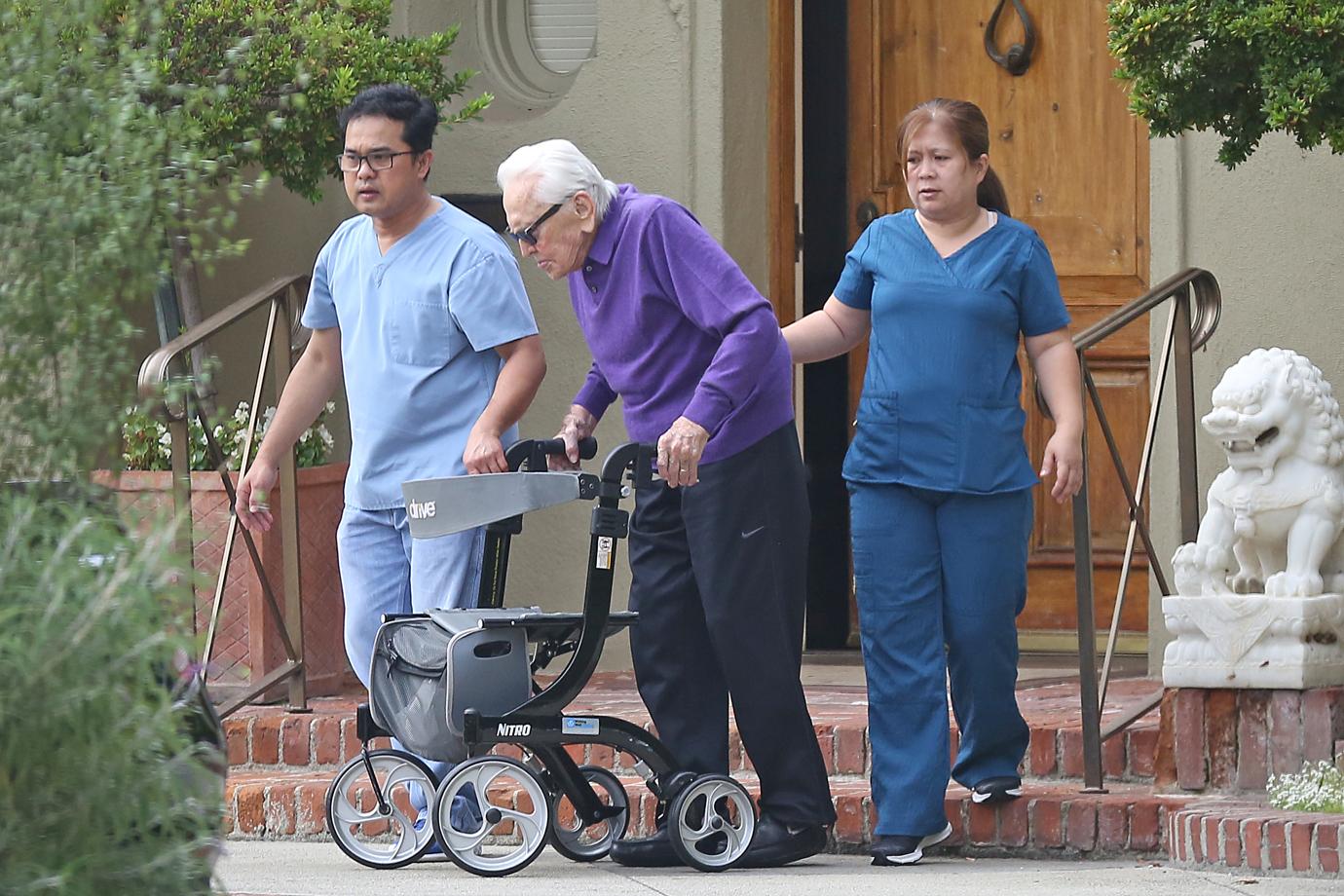 Kirk Douglas – 102-Year-Old Hollywood Legend Goes For A Walk In Beverly Hills