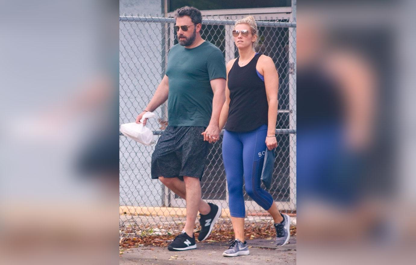 //ben affleck jennifer garner easter holiday reunion hawaii