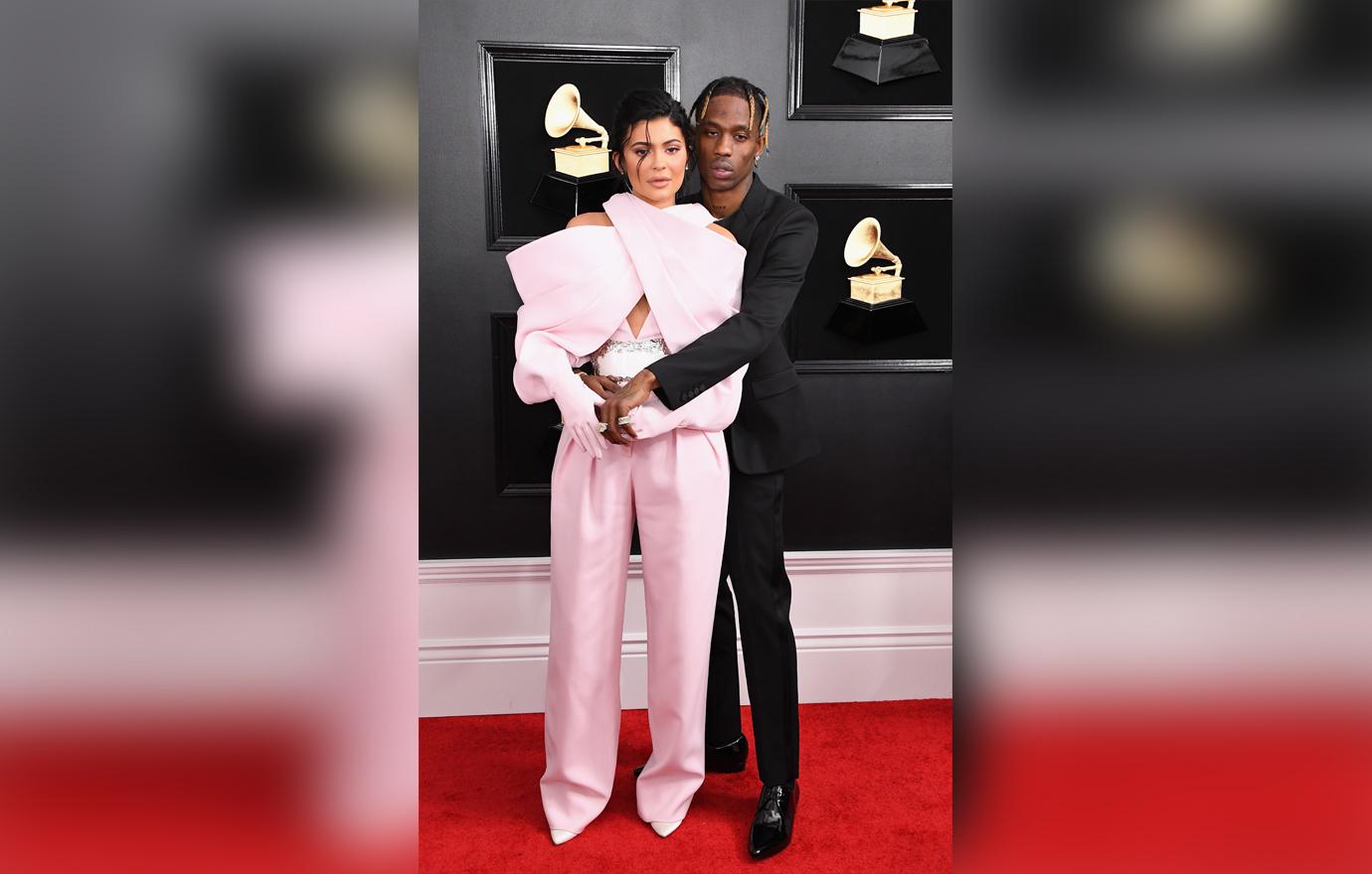 Grammys red carpet arrivals stars celebrities