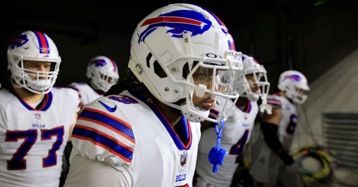 Damar Hamlin collapse: Fans horrified after Buffalo Bills player suffers  cardiac arrest on field