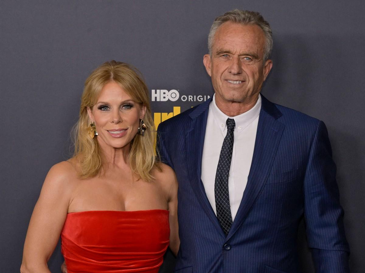 Cheryl Hines and Robert F. Kennedy Jr. were reportedly seen kissing and holding hands in Belgrade.