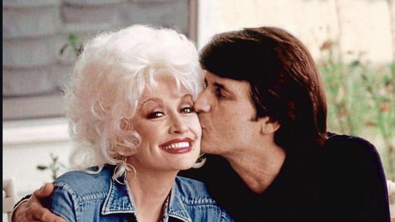 Carl Dean and Judy Ogle were among the loved ones Stella referenced while reflecting on Dolly's life.