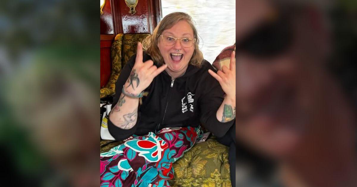 Woman Seeking DNA Test To Prove She's a Member of British Royal Family(01)