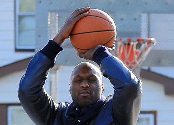Lamar Odom play basketball practice