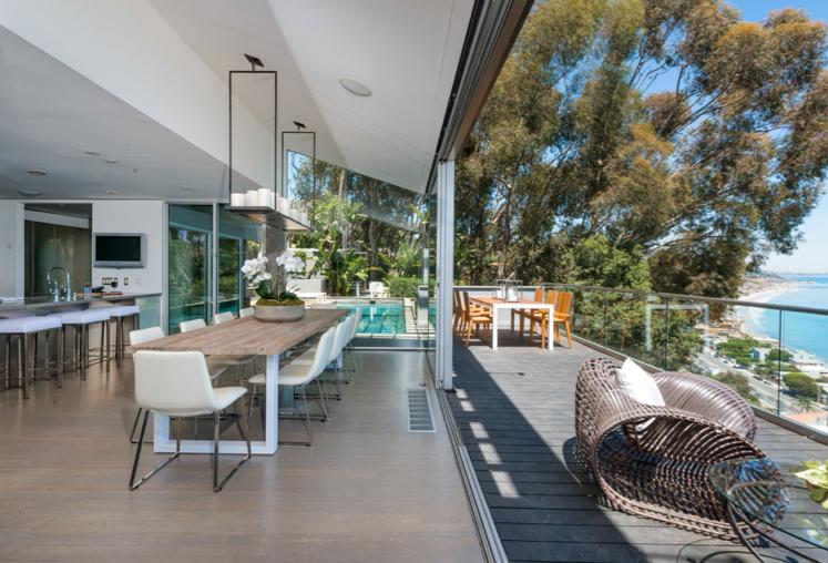 Matthew Perry Sells Malibu Retreat That Doubled As A Sober ...