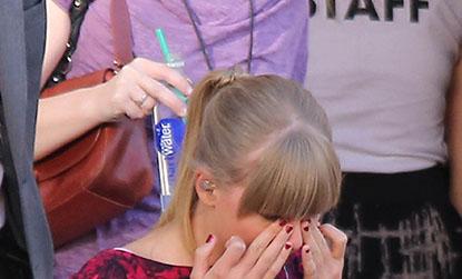 //taylor_swift__lime_lt_px