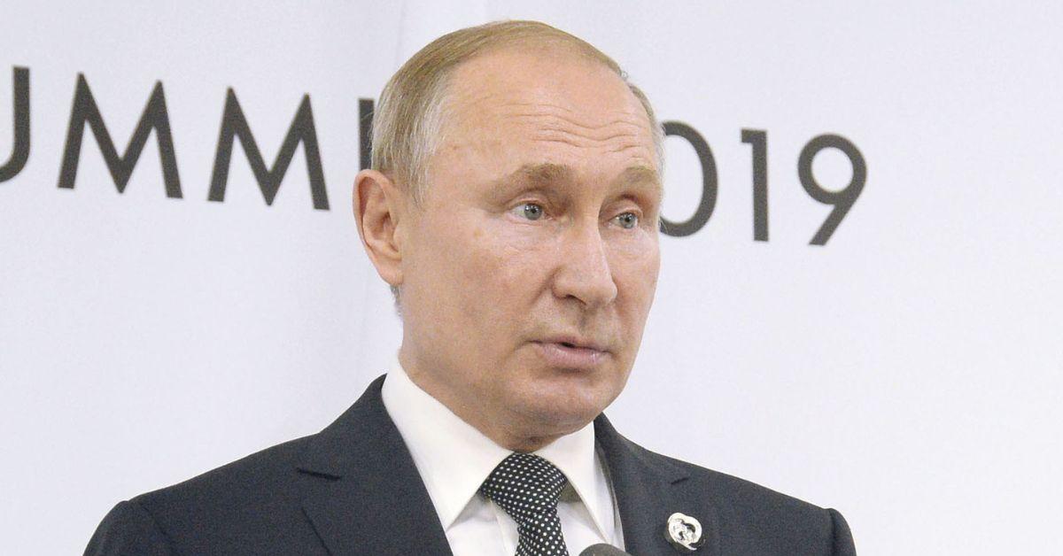 Vladimir Putin's Health Questioned After Emergency Vehicles Visit Kremlin