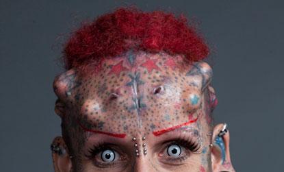 //vampire woman ripleys museum