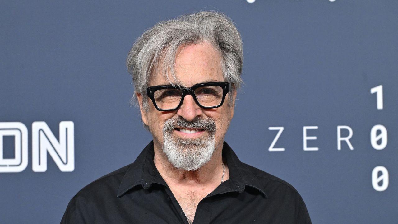 Robert Carradine's family sues the hospital, alleging failures contributed to the actor's suicide death.