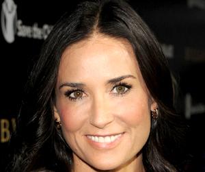 //demi moore comeback ashton kutcher