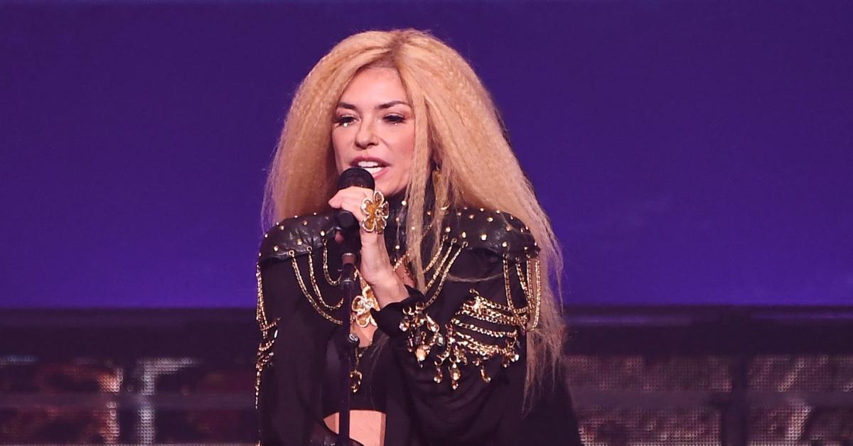 Shania Twain Crew Members Hospitalized After Highway Accident