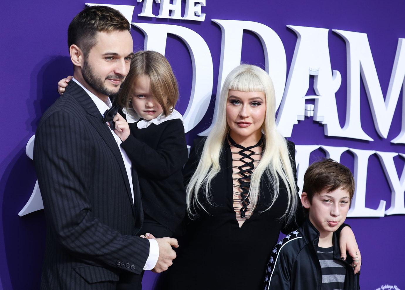 Christina Aguilera Is Unrecognizable With Boyfriend & Kids