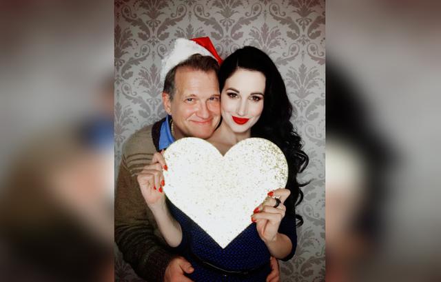 Drew Carey Set To Wed Therapist Girlfriend After Paris Proposal!