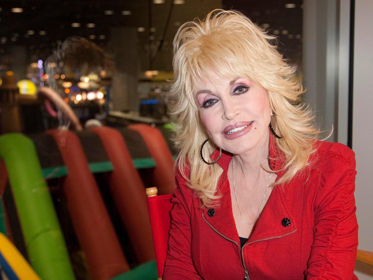 Freida's prayer post prompted Dolly to reassure worried fans: 'I ain't dead yet!'