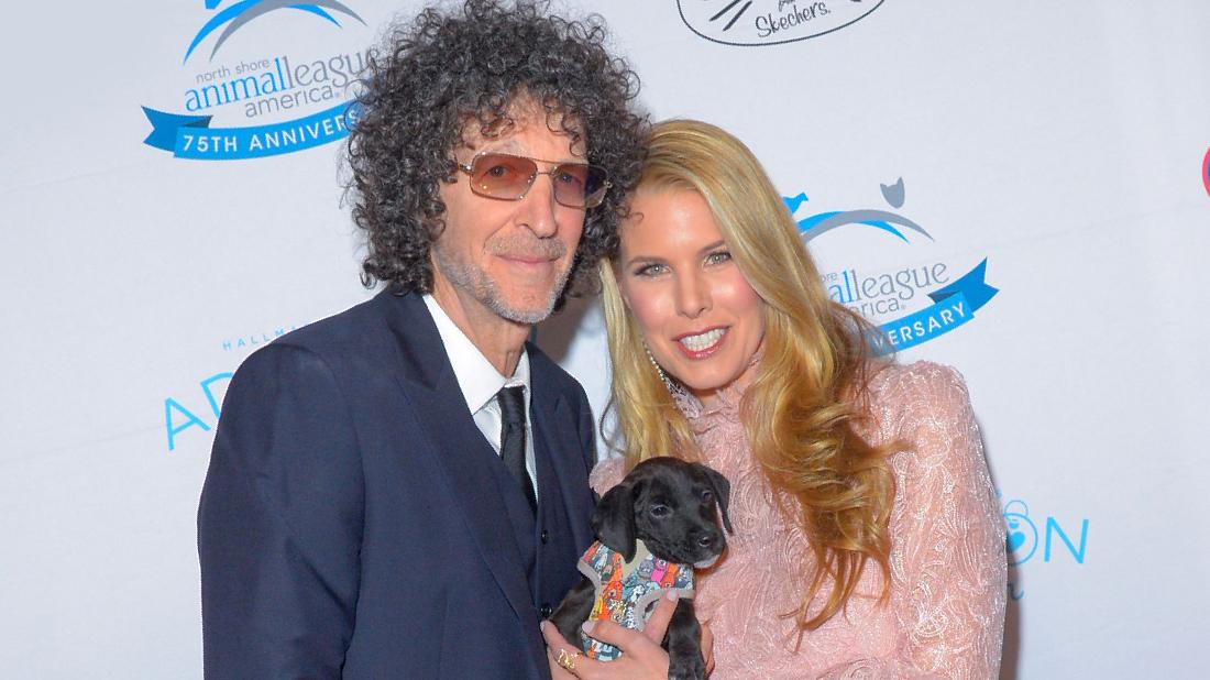 Howard Stern Attends Event After Friend's Death