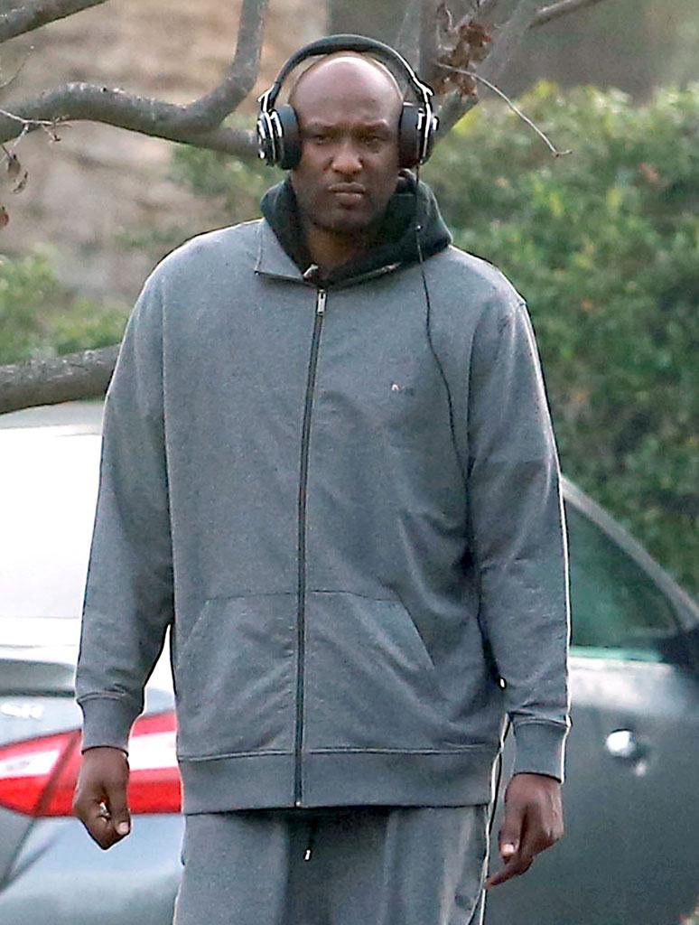 Lamar Odom Rehab Morning Stroll Tall