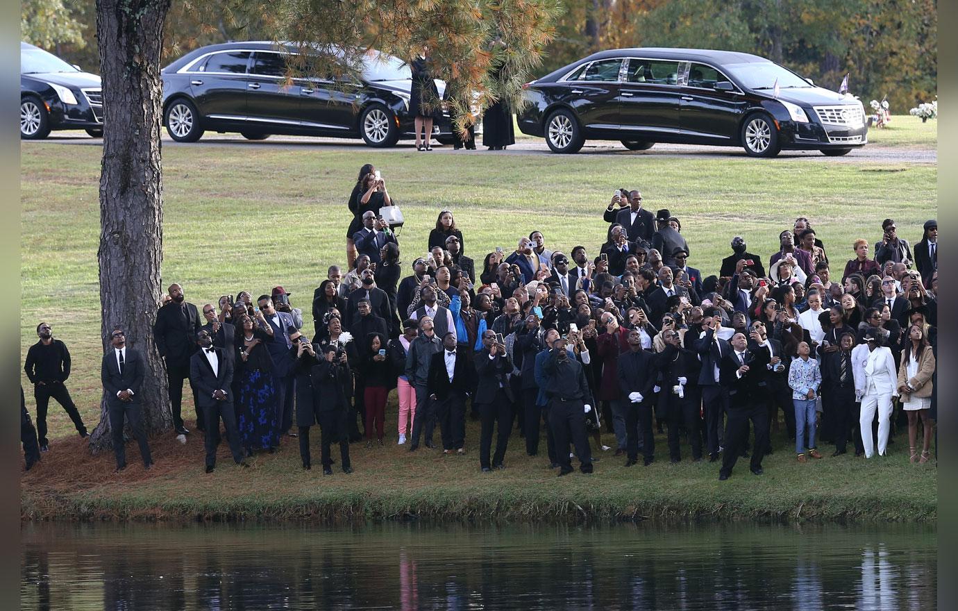 Diddy Delivers Eulogy Holds Hands With Mary J. Blige Kim Porter Funeral