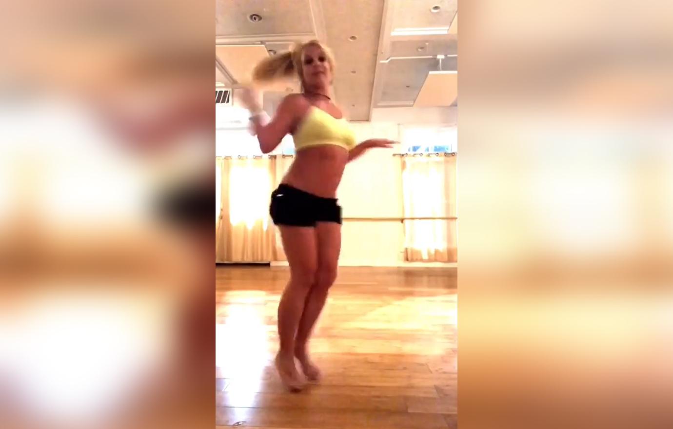 Britney Spears Bizarre Dance Moves amid conservatorship drama