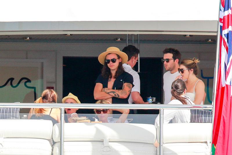 Kendall Jenner Vacation Photos With Harry Styles, Ellen DeGeneres