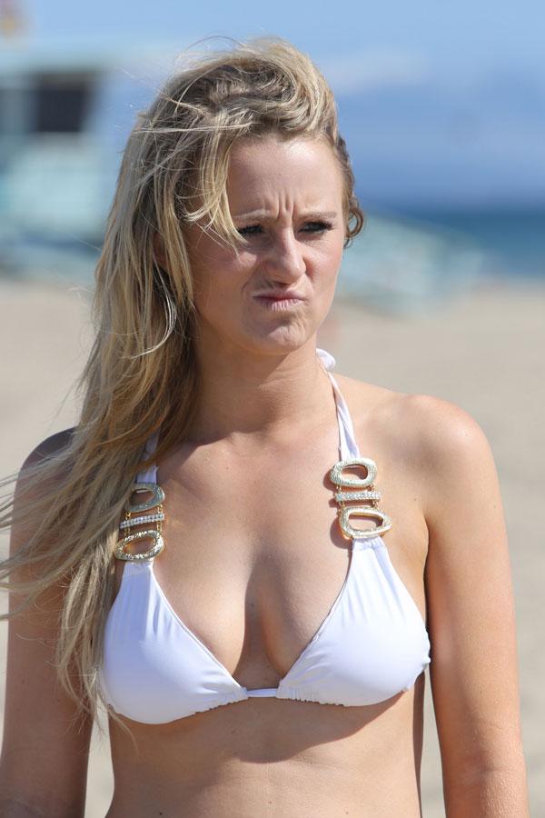 //teen mom leah messer bikini beach day la daughters monster mom